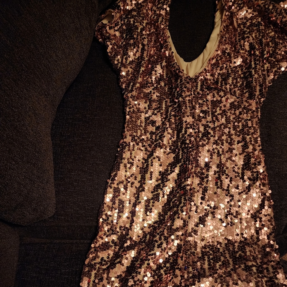 Dress - Picture 2 of 3
